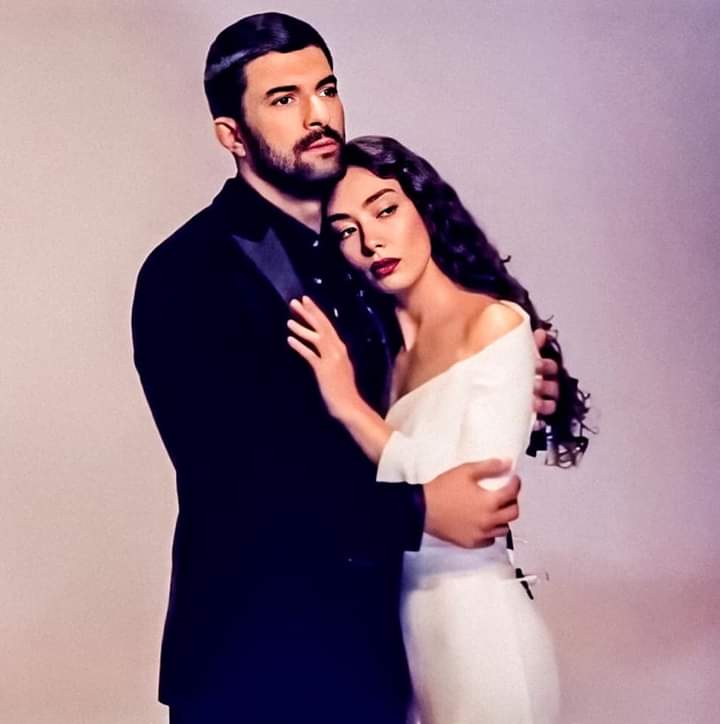 pnarakyrk's tweet photo. #EnginAkyürek #sefirinkızı #Set #backstage #O3Medya #NGMedia #EmreKabakuşak #STARTV #SANCAREFEOĞLU #NarSan #sancarEfe #NeslihanAtagül #ENGINcilerr https://t.co/h0i3O0NuJ7