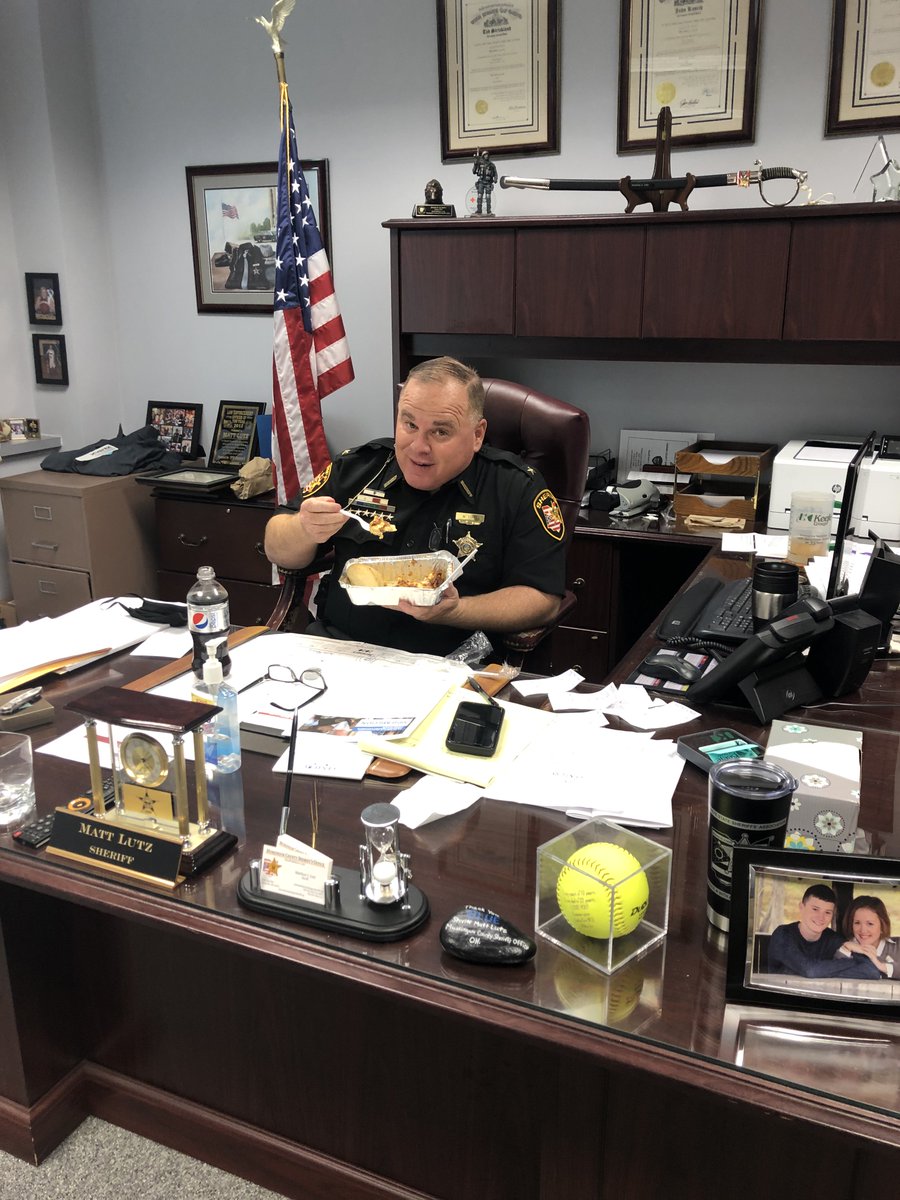 Musk Co Sheriff tweet media