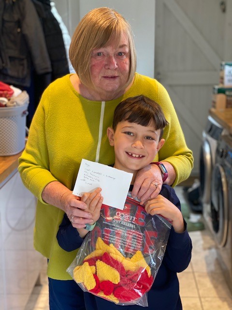 MillfieldPrep's tweet photo. π Noah in Year 2 helped his Granny to knit these colourful hearts to send to the local hospital and wrote them a lovely note too!
#BeKind #Community #MillfieldPrePrep https://t.co/xYm4v1m3rp