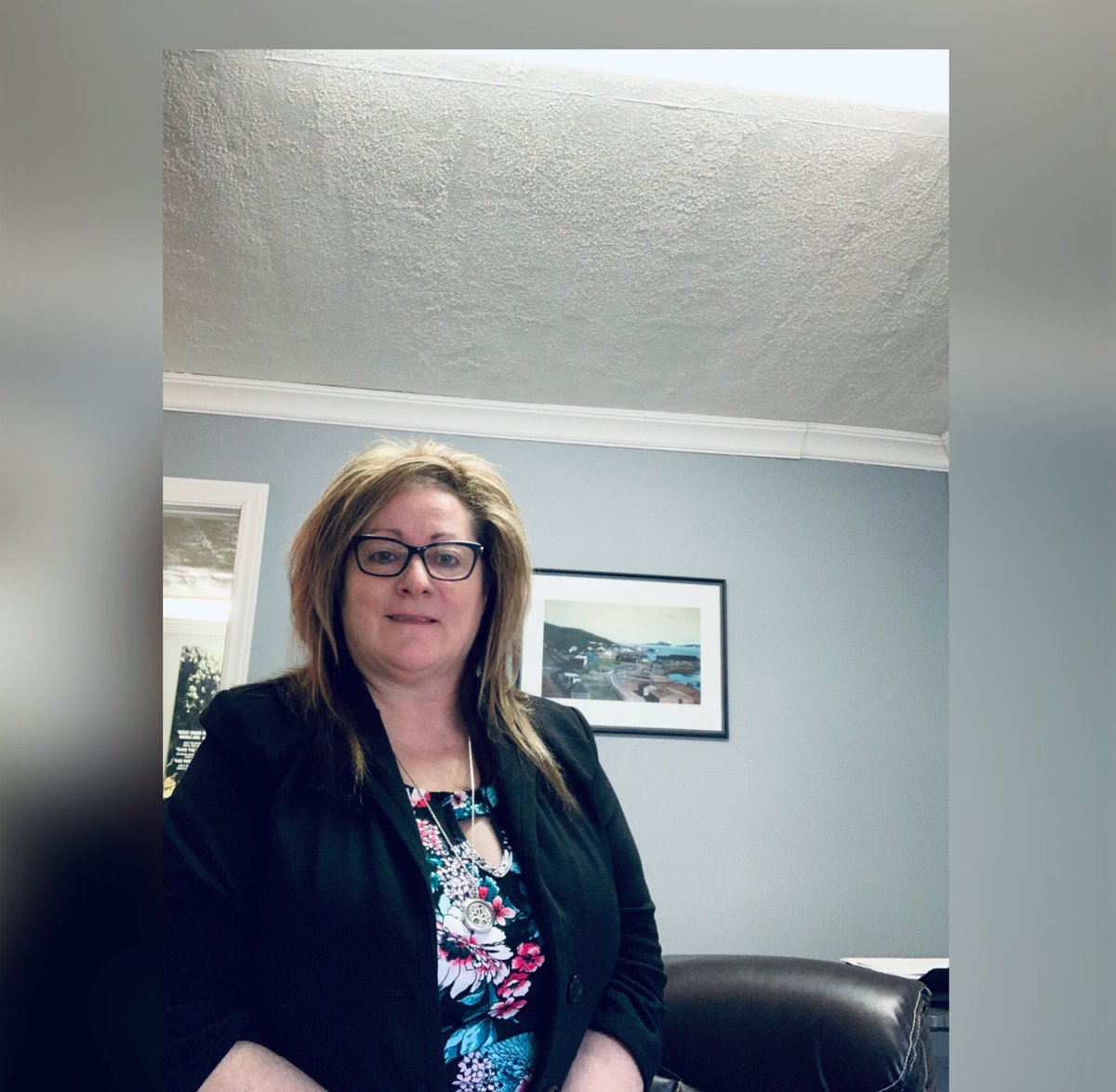 PMANL709's tweet photo. Meet Loretta Budgell! Loretta has been the Town Clerk in Middle Arm for 13 years. Thank you for your dedication to your community, residents, and profession.
#MunicipalClerksWeek2020 #ThankYou #ProfessionalAdministrator #13Years https://t.co/K6jHgPgn7U