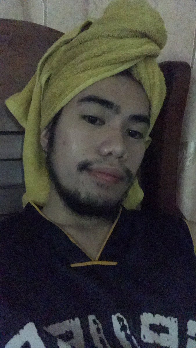 KMharwin's tweet photo. HAHAHAHAHAHARABO NG BUHAY MO AYIIEEE 💛👳🏻‍♂️#Hidarling #Isendyoumoney https://t.co/ICjg9xaVuA