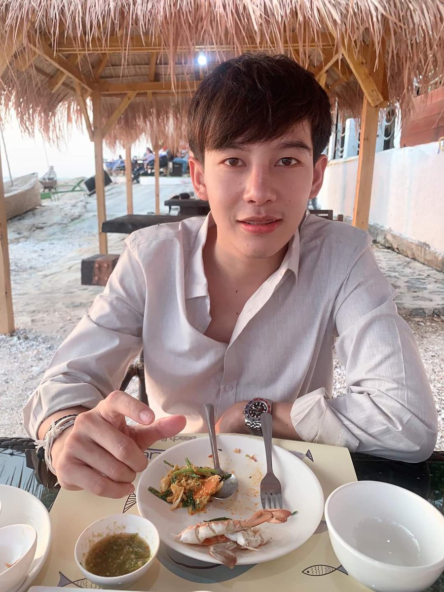 toey_apiwat23's tweet photo. น่ากินไหม 
ข้าวหรอ 
ป่าวเราอะน่ากินไหม 😆 https://t.co/3wwsDIU8vT