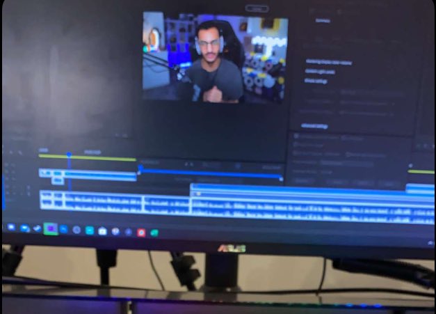 MultiCreators0's tweet photo. 🧐🤔

 👤- @opiilz 

 #MultiCreators https://t.co/MRq2msBjIC