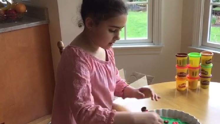 CBGaymanES's tweet photo. We are trimming back screen time with a little hands-on creativity! This week, our 2nd grade students choose a book project like a Play doh retelling or diorama building. #AmazingCreativity #GoGaymanMustangs #CBSDProud https://t.co/BVNL6Hnmia