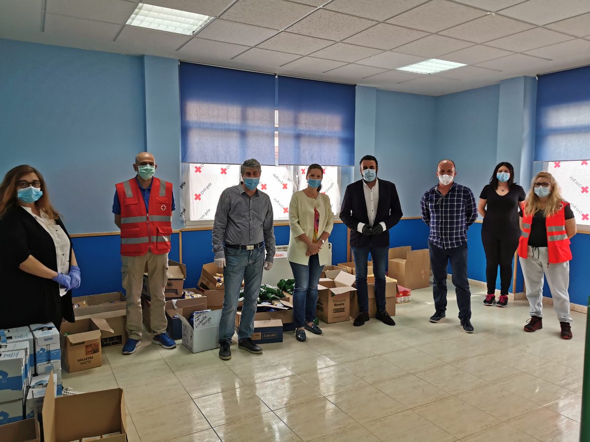 La Embajada de Rumanía entrega una tonelada de alimentos al Ayuntamiento de #Azuqueca para distribuir a las familias más afectadas por la crisis
ow.ly/5Pzt50zA2kf