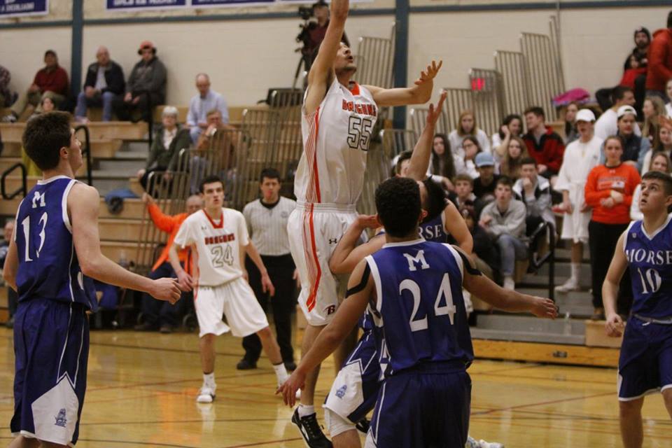 Brunswick_Hoops's tweet photo. Some action photos from the 2018 season! @A_Small23 Colby, Daws, and Lam! https://t.co/Gs4vqrNPNu