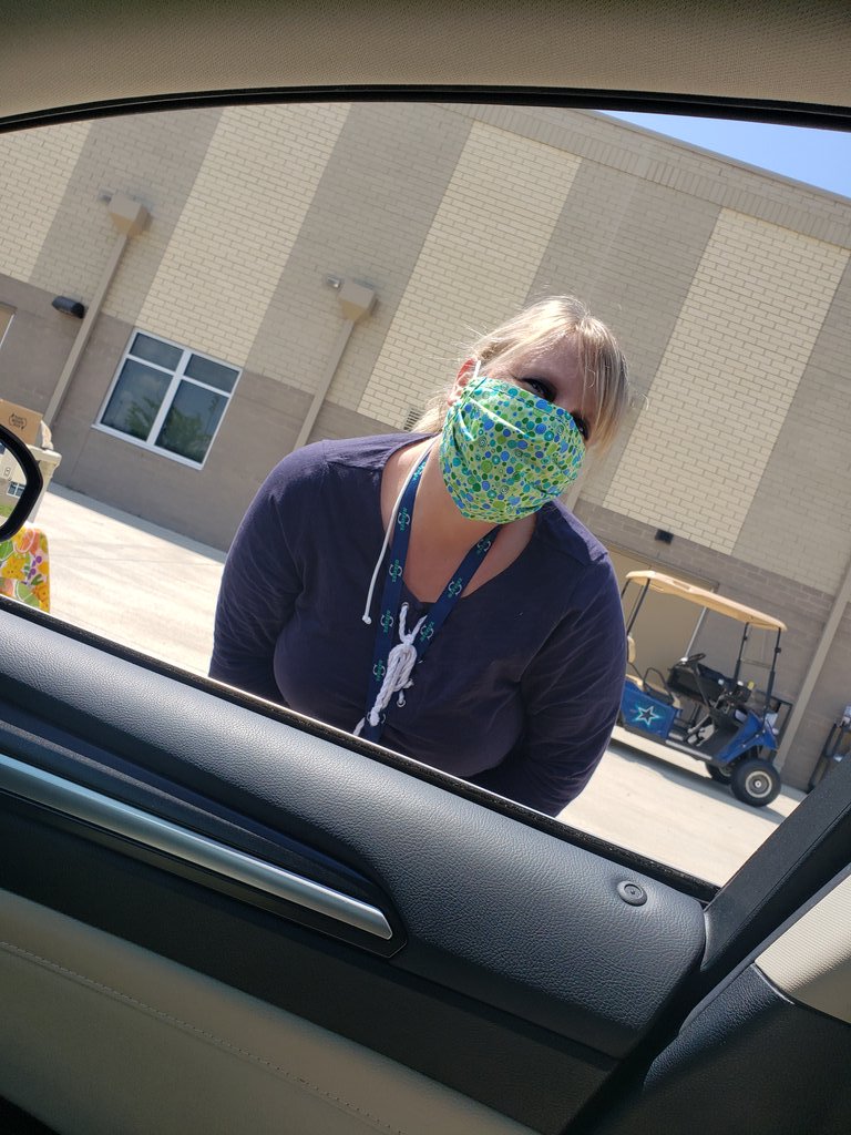 connolly_12's tweet photo. Best Administration and Staff! #facultylunchCOVIDstyle #p2bass #movingbeyond #rcskeeplearning #siegel #siegelnation https://t.co/nm9doxmqZR