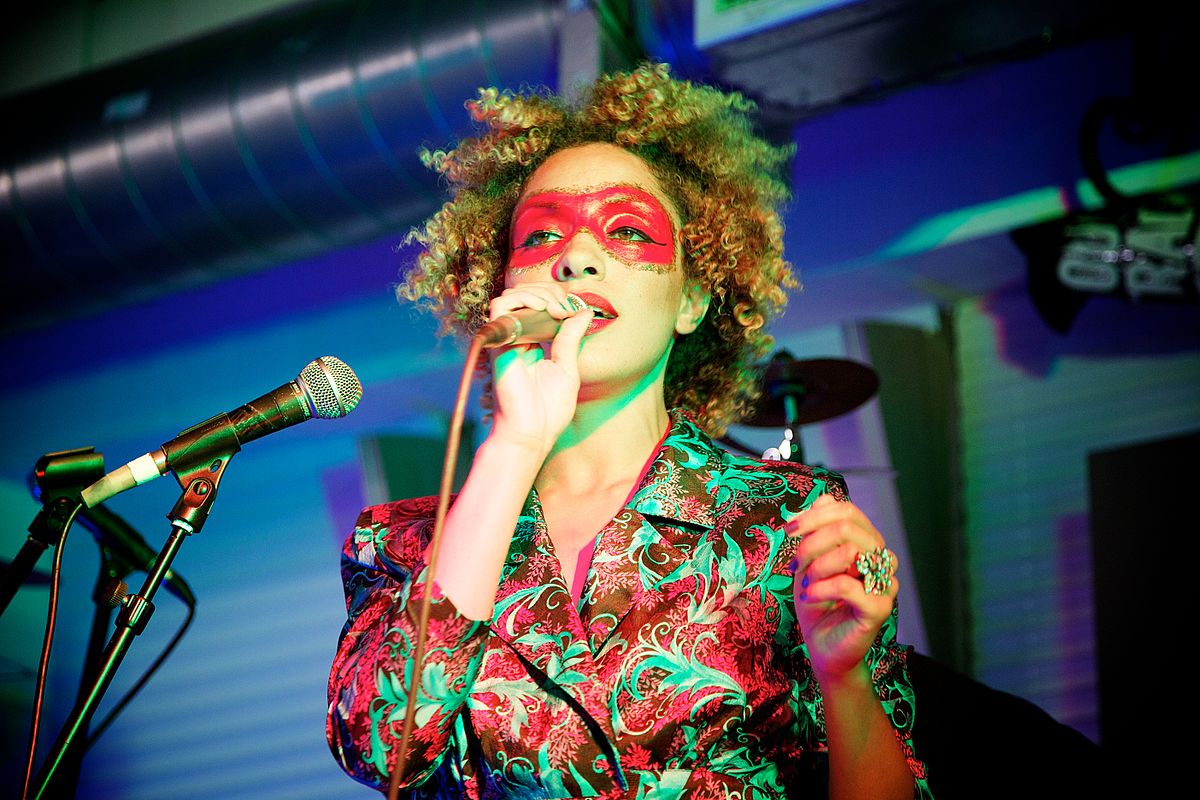 Happy birthday Martina Topley Bird 