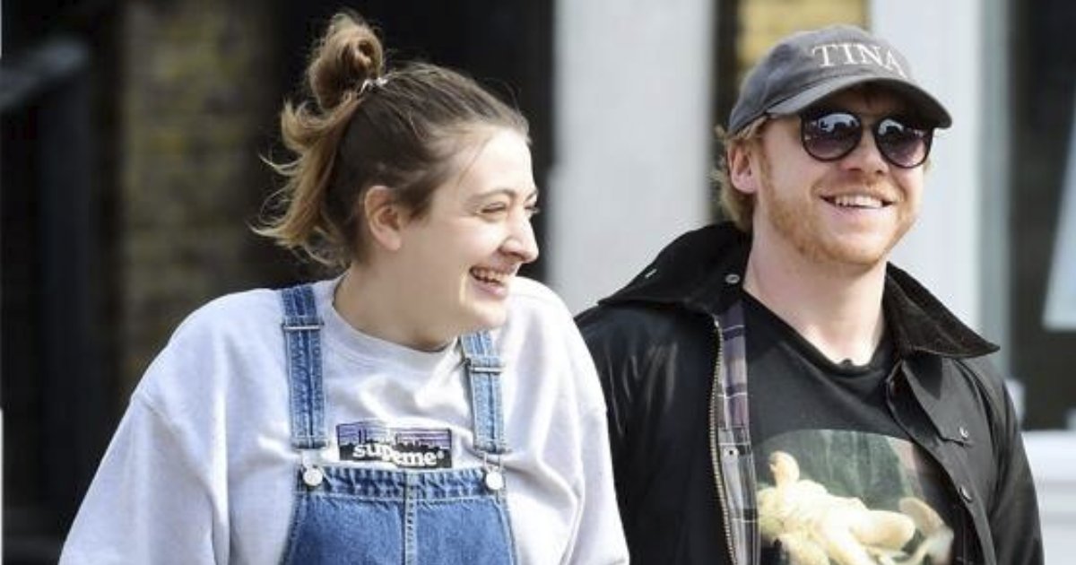 enews's tweet photo. Accio, baby! Rupert Grint and Georgia Groome welcomed a baby girl together. 💗 https://t.co/BbDURD4a3z https://t.co/icDdVL7MIe