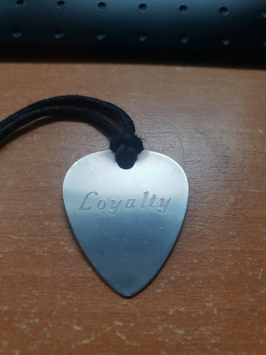 ギターと孤独と𝔪𝔬𝔬𝔫𝔯𝔲𝔫𝔫𝔢𝔯 tweet media