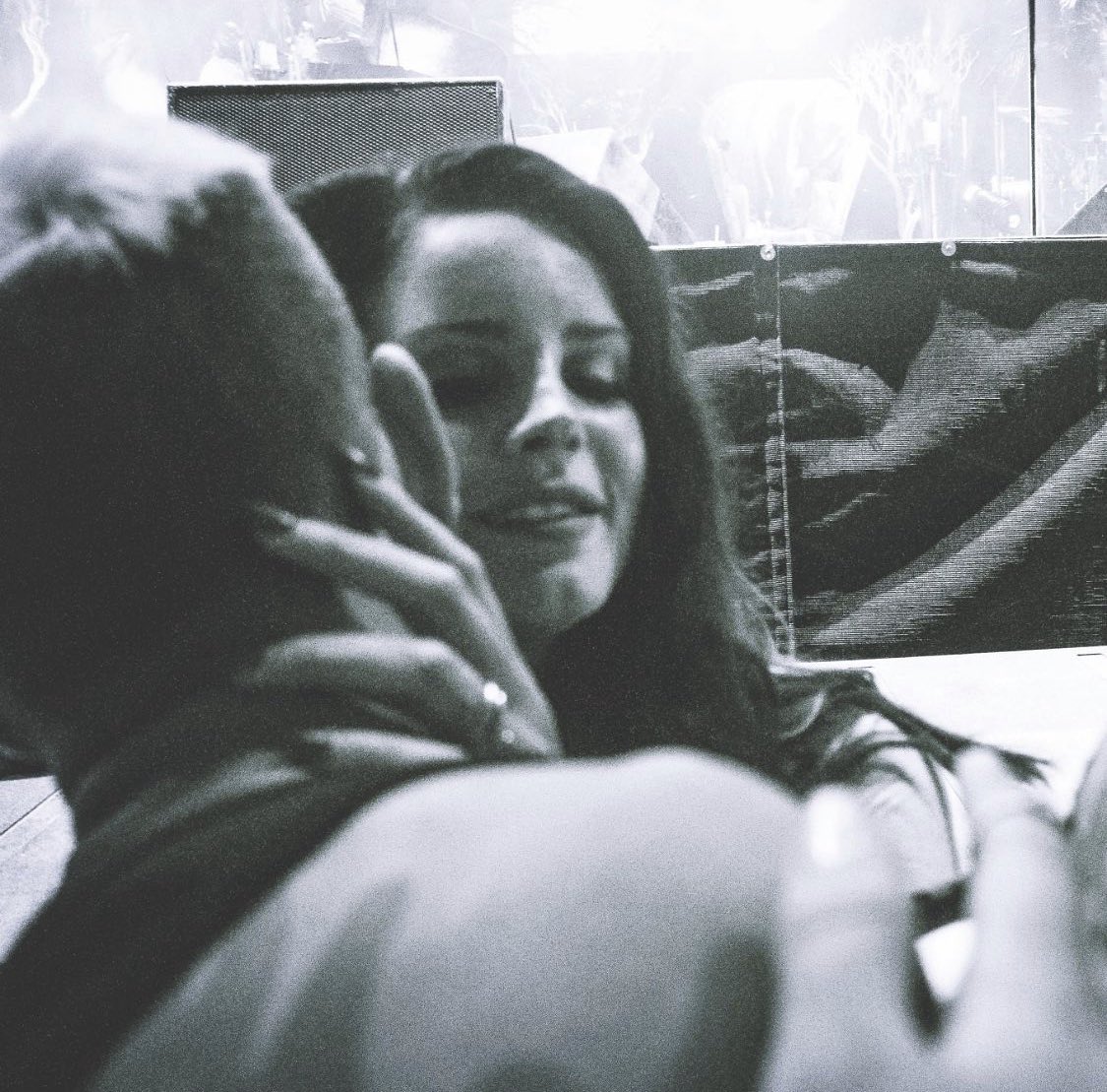 ChicagoKale's tweet photo. One of the best concert experiences I’ve ever had is being front &amp; center at @LanaDelRey’s show in New Orleans back in 2014. I waited outside in humid 90° weather for 8 hours for this moment. And it paid off. ☺️ #ATTSpiritWeek #WeAreGLM https://t.co/pzG6rj3Hz4