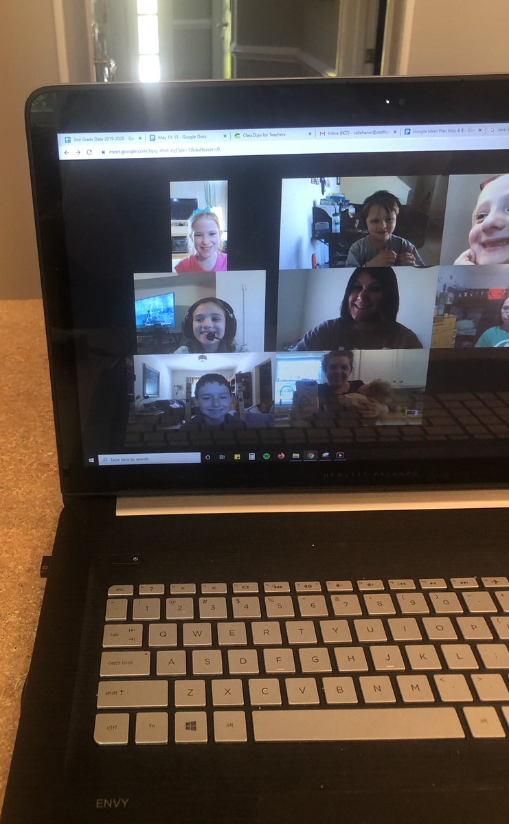 MrsCallahanRRES's tweet photo. Clearly need tips in taking pictures of my computer screen 🤣 but so thankful for today’s google meet session with these sweet kiddos! Also, thankful they didn’t mind my baby waking up 5 minutes prior to us starting our session! #rr_bulldogs #remotelearning @RockyRunES https://t.co/QK5s48dTGr