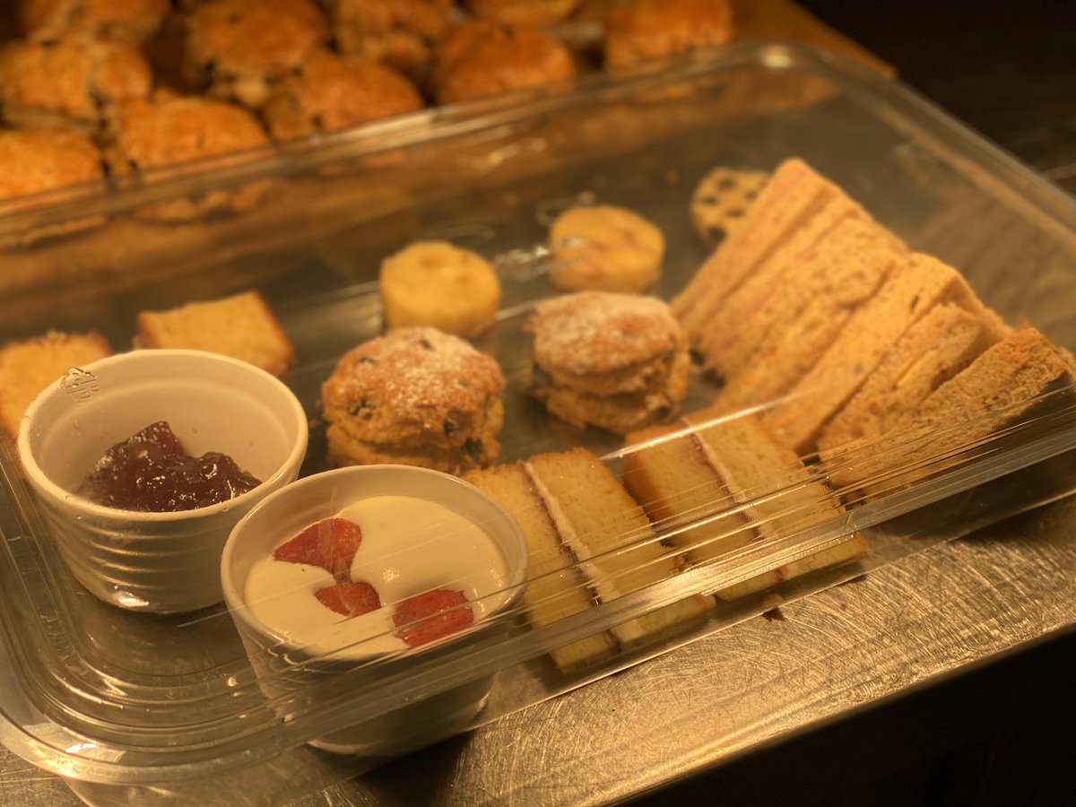 Freshly made Afternoon Tea containing cakes and sandwiches 🧁 🥪 

£22.00 for 2 people 
Collections or delivery available 🚗 
Available from 12:00 until 16:00 tomorrow
Pre-order now by dropping up a message 🙂

#afternoontea #cake #sandwiches #theleven #stokesley #offer