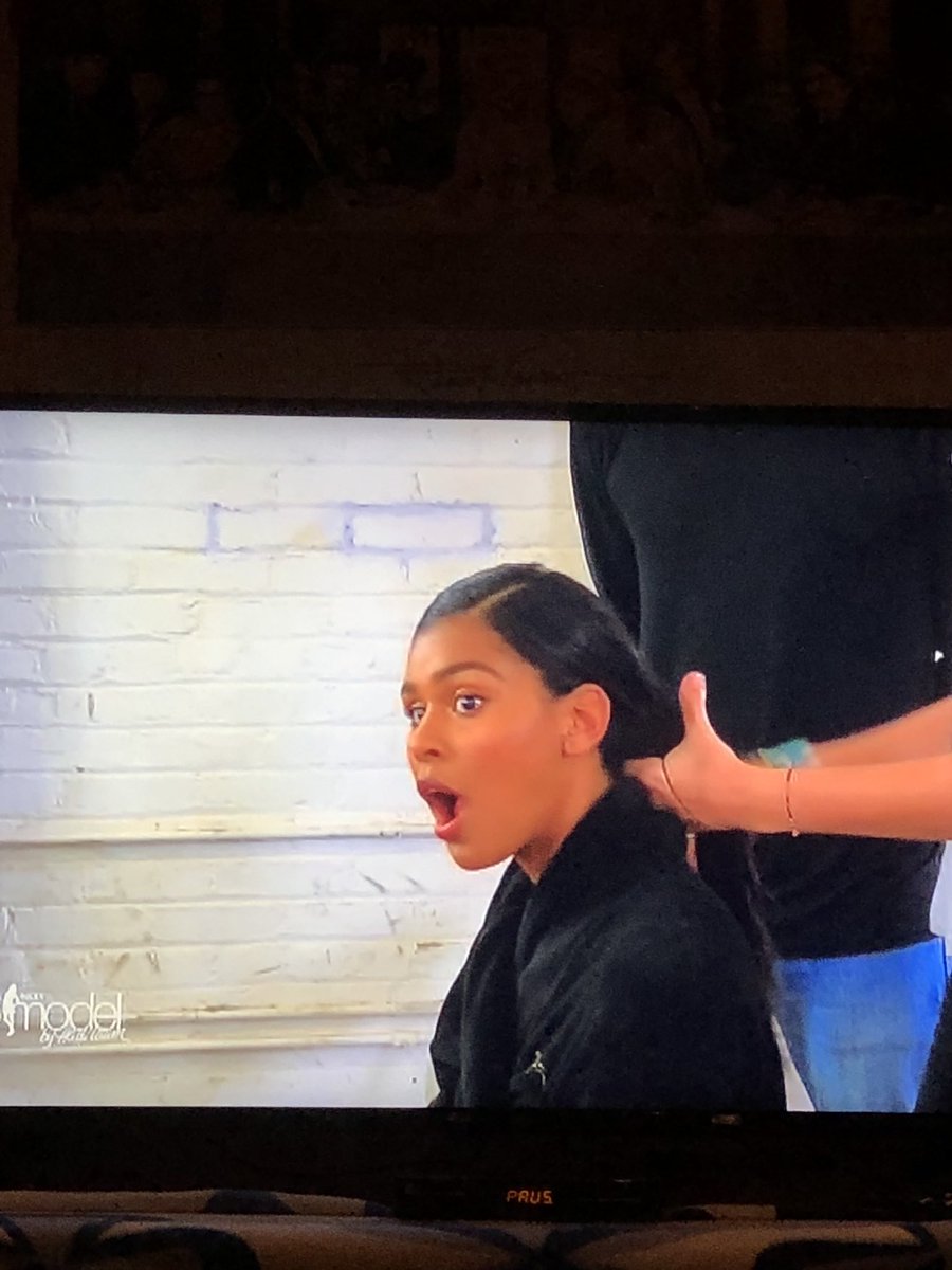 Dea__988's tweet photo. Lijana gönnt es Tamara so richtig😂😂😂😂 #GNTM https://t.co/BTmgBLgiX3