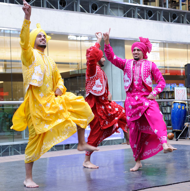 dancecentre's tweet photo. Dance fans, did you know our website features the BC Dance Directory? While we're all #socialdistancing, you can spend an hour or two browsing through links to hundreds of companies, artists, & other resources across our province.
https://t.co/rTHZ47LlXy
#thedancecentre #dancebc https://t.co/NR5YoG1Qur
