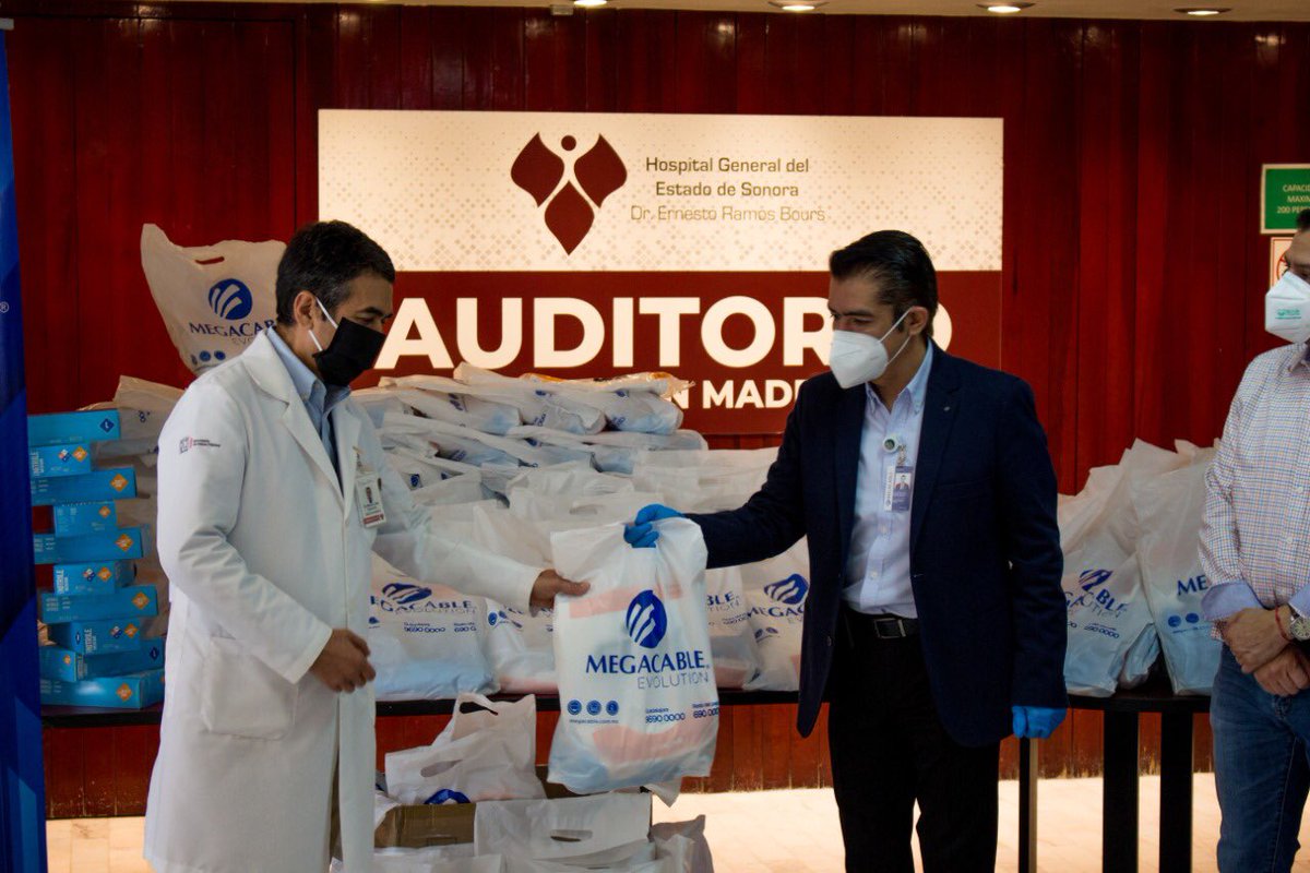 Enrique_Clausen's tweet photo. Mi agradecimiento a Megacable por la donación al Hospital General del Estado de kits profesionales de protección para nuestros compañeros, sin duda son de gran ayuda en esta batalla contra el Coronavirus. ¡Gracias! #QuédateEnCasaObligatorio https://t.co/nqu7EnMBjz