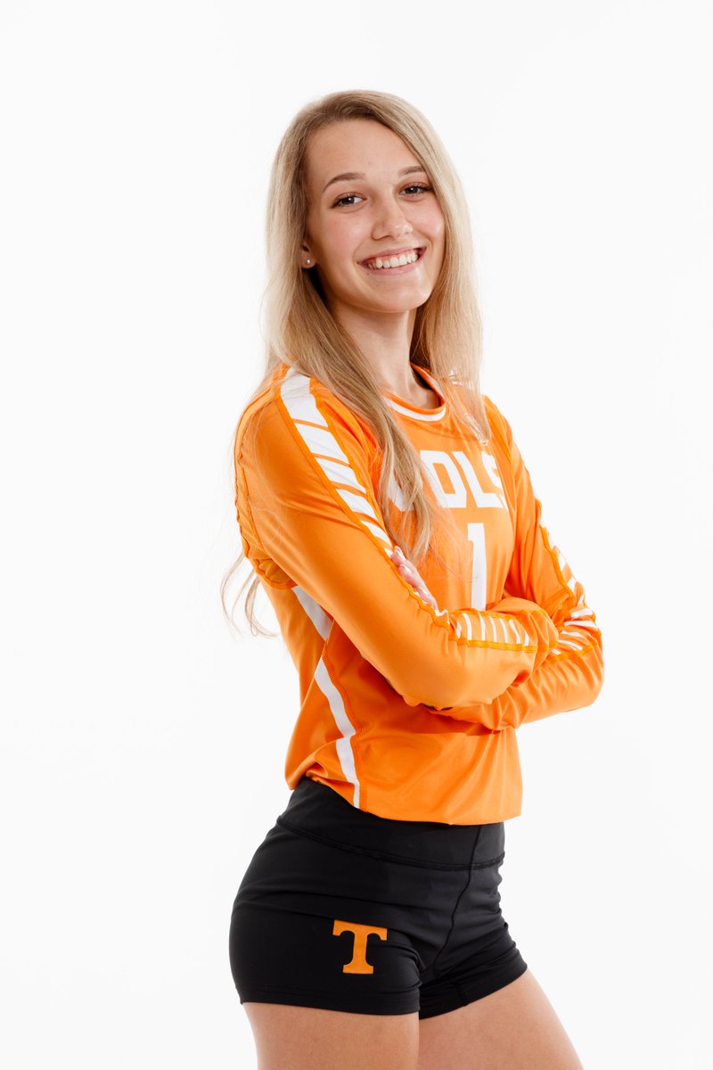 Vol_VBall's tweet photo. Congrats to @k1keeble, @gianampellizzon and @dmahaffey4 — our three representatives in the 2020-21 @VOLeaders class! 🍊 🏐

📰 » https://t.co/AEXxX541gQ https://t.co/RWgEGAjatv