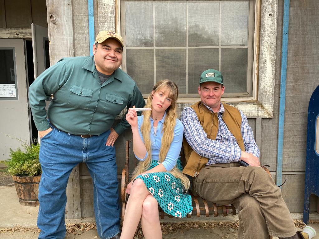 Missed the #BlessThisMess season finale? Stream it anytime, on demand and on Hulu! 💛👏