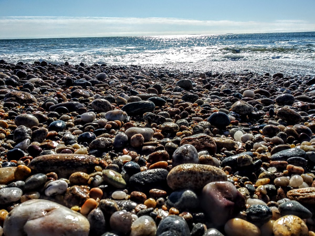DoorsOpenRI's tweet photo. "I had heard about the magic of Moonstone Beach (and later, its interesting history - wink) and finally made my way there during one cold, blustery day a few months back. I was smitten." -Dennise Kowalczyk, Moonstone Beach, Moonstone Beach Rd., South Kingstown, RI #rhodylovenotes https://t.co/euShGw7u1f
