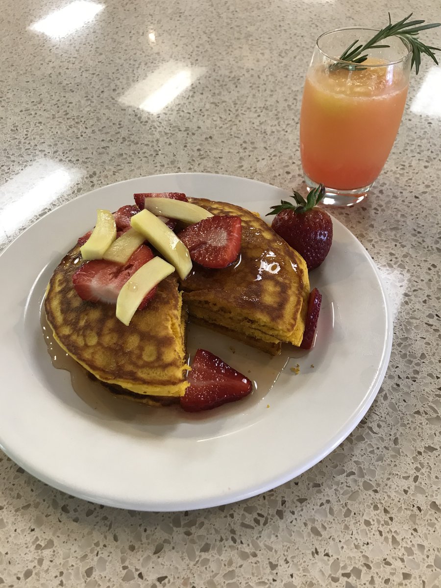 Loyola_NOLA's tweet photo. Weβre so excited to celebrate #LOYNO20 on Saturday, weβre already making brunch plans! Check out these recipes from our #LOYNO Sodexo Executive Chef Matthew Box, perfect for partying with the Pack! ππΊπΎ https://t.co/qWmpLxSPtl https://t.co/c9sGi5CXmH