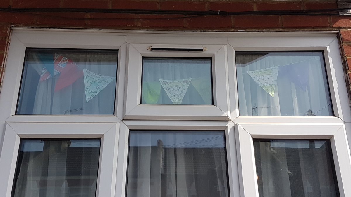 @Tootingwcfolk have been sharing their creative skills and feelings about our future of a peaceful world by taking part in this weeks challenge around #VEDay Share your bunting with us #DreamBigAtHome🌈🌍