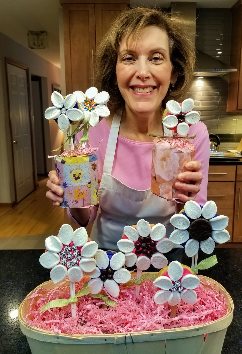 Looking for the perfect homemade gift for mom?  Visit my YouTube page for step-by-step instructions on making Mother’s Day Spring Cookie Flowers. The video launches at noon today. These flowers are both beautiful AND delicious! Find it on my FB page.
#mothersday #bakingwithkids