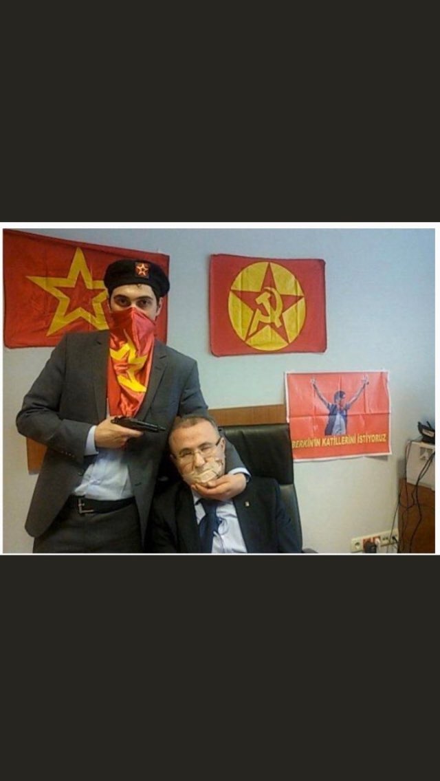 cmahkx's tweet photo. Ruhun şad oldun savcım o teröristlerden biri #gebermiş https://t.co/35NDTgk65d