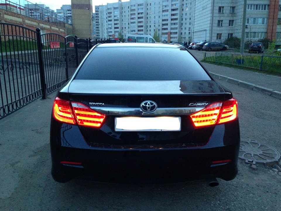 Bmw camry. Bmw camry. Bmw camry. Камри топ бмв. 5 против бмв м5.