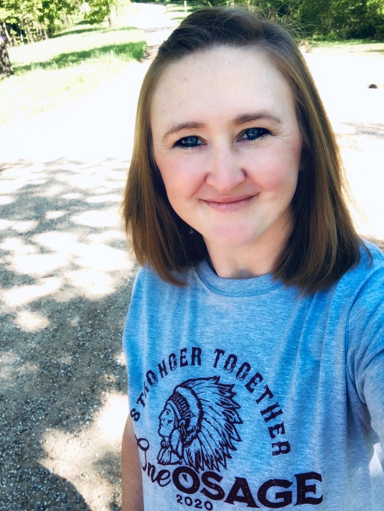 AshM1024's tweet photo. Today we had a drive thru #OneOsage day! I’ve been blessed to be an Indian since kindergarten. I love this school district and the care they have for our students and staff! https://t.co/TtABwg0agJ