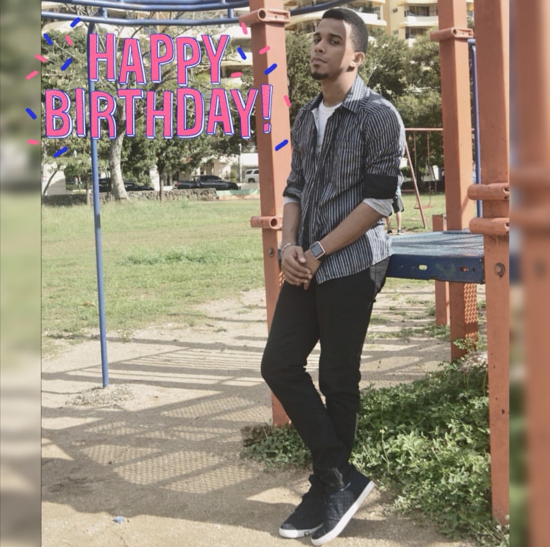 LuisFriasrd's tweet photo. Happy birthday to LM🎊🎉 solo quiero decir gracias señor por darme tanto y bendecirme con mi maravillosa familia y amigos🙏🏻 #ElLM #agradecido #23 #happy #happybirthday https://t.co/c7k6DYhkmb