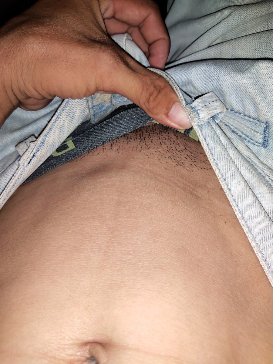 Gay10578320's tweet photo. Cạo 1 tuần mà mọc chậm quá https://t.co/8P99Z195wI