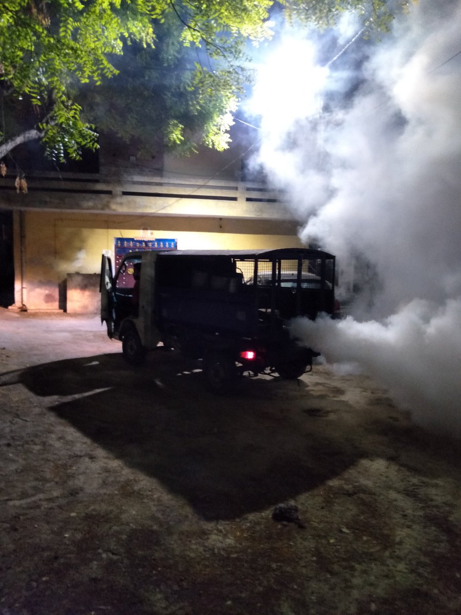 parsad23's tweet photo. आज वार्ड 23(कल्याणपुर,आवास विकास) के विभिन्न हिस्सों में फागिंग कार्य कराया गया...🙏🙏
@nagarnigamknp https://t.co/u5kEvnsCmx