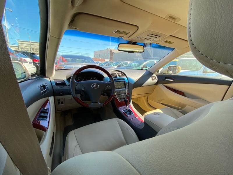 BayKerrison's tweet photo. 🇺🇸 PRE-ORDER 🇳🇬 
2009 LEXUS Es 350. That comes with powerful engine and have it shipped and delivered to your doorstep in Nigeria within 6 weeks.
DM: @KeRrison_Auto_Bay. 
FB: KeRrison Auto_Bay.
☎️ 0816965 3086. 
📱 +2348152649452.
To acquire this Auto Masterpiece. https://t.co/ffNupYTa2r
