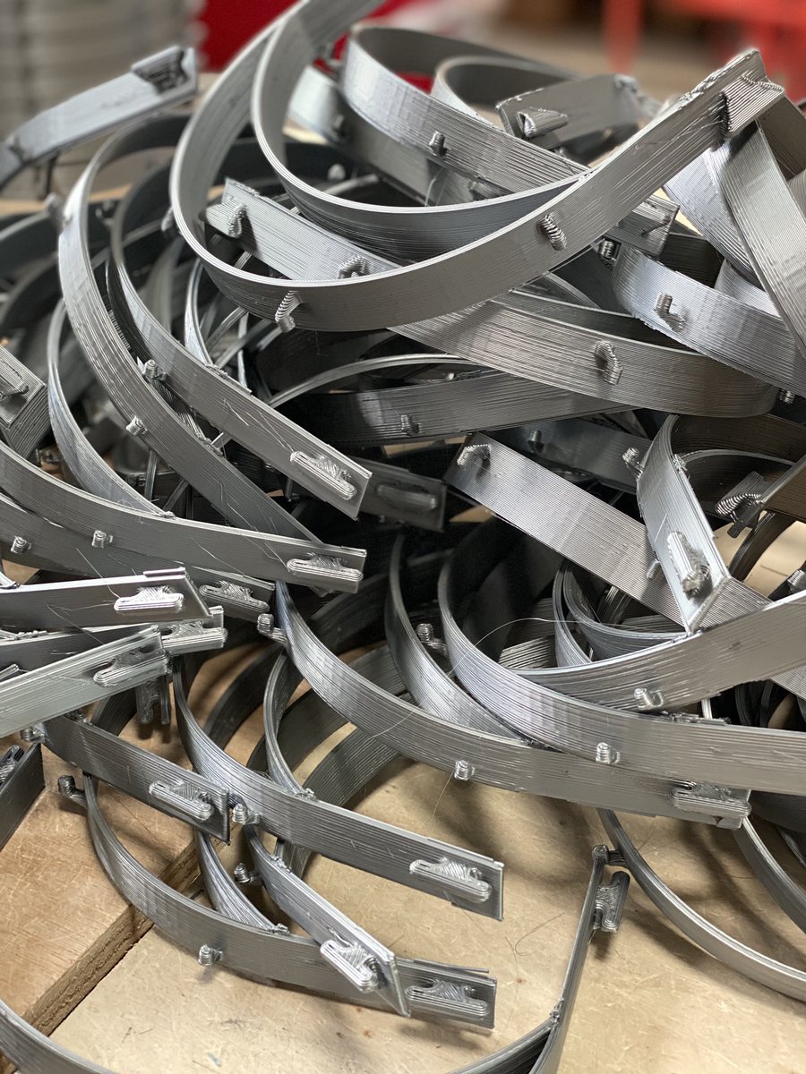 RuptureTech's tweet photo. Voici les différentes étapes de Fabrication des visières 3D ☑️ (voir commentaires pour plus de photos) @Saurel_P @montpellier_ @Montpellier3m https://t.co/HNNYMVAzuN