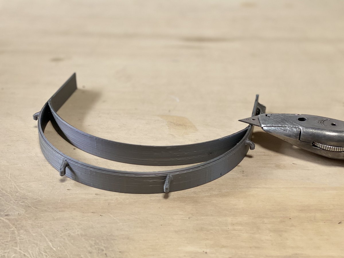 RuptureTech's tweet photo. Voici les différentes étapes de Fabrication des visières 3D ☑️ (voir commentaires pour plus de photos) @Saurel_P @montpellier_ @Montpellier3m https://t.co/HNNYMVAzuN