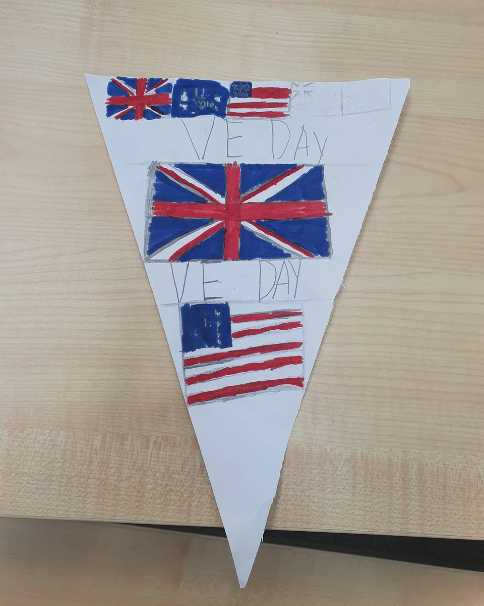 GHS_rmps_phil's tweet photo. Fun and different day working in the Cumbernauld Hub today where one of many activities for the kids was making flags for a display for VE Day tomorrow 🤗🏴󠁧󠁢󠁳󠁣󠁴󠁿💫🇬🇧🖍 @Greenfaulds_HS https://t.co/lEmuYoe1bk