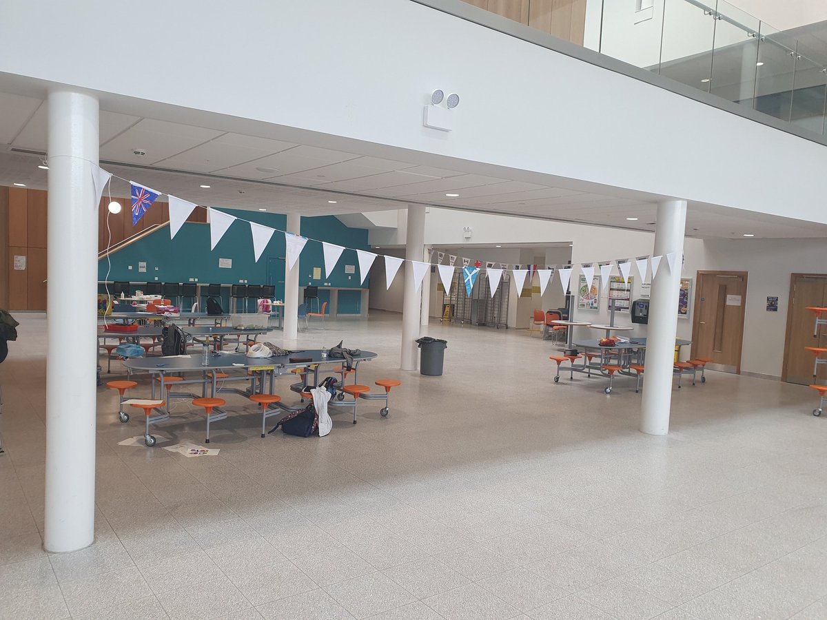 Fun and different day working in the Cumbernauld Hub today where one of many activities for the kids was making flags for a display for VE Day tomorrow 🤗🏴󠁧󠁢󠁳󠁣󠁴󠁿💫🇬🇧🖍 <a href="/Greenfaulds_HS/">Greenfaulds HS</a>