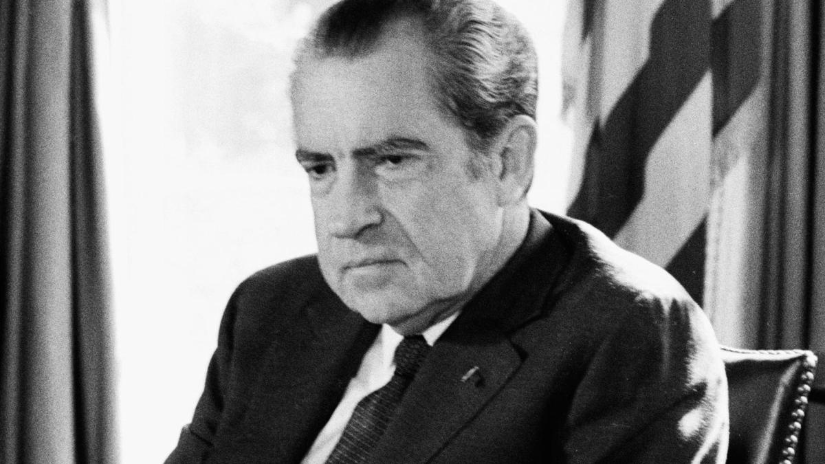 EnergyHistory's tweet photo. On May 7, 1974, President Nixon signs the Federal Administration Act of 1974. The Federal Energy Administration replaces the Federal Energy Office. #energyhistory https://t.co/DGuaKpxQU1 https://t.co/8SDMOcnO3e