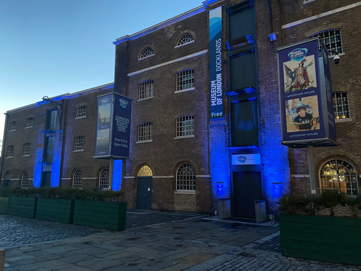 LDN_Museum's tweet photo. Museum of London Docklands is glowing blue tonight once again to show support to the incredible NHS workers across the UK who are working tirelessly to help those affected by the crisis. #lightitblue #MuseumforLondon https://t.co/qtVZ92O5Tt