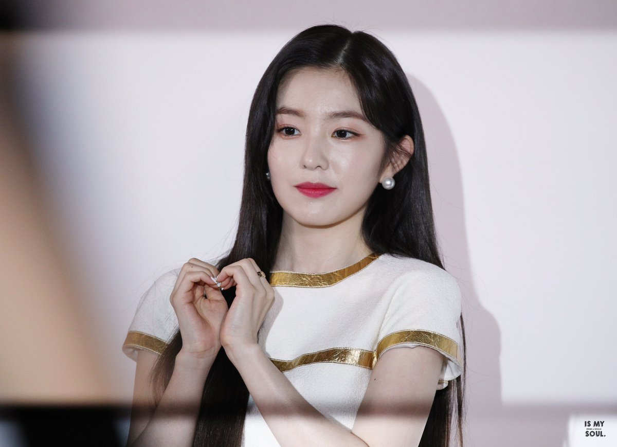 ImS_9194's tweet photo. 190924 샤넬 잉크 🐰💖
#레드벨벳 #RedVelvet #아이린 #IRENE https://t.co/L6tbTb8ft6