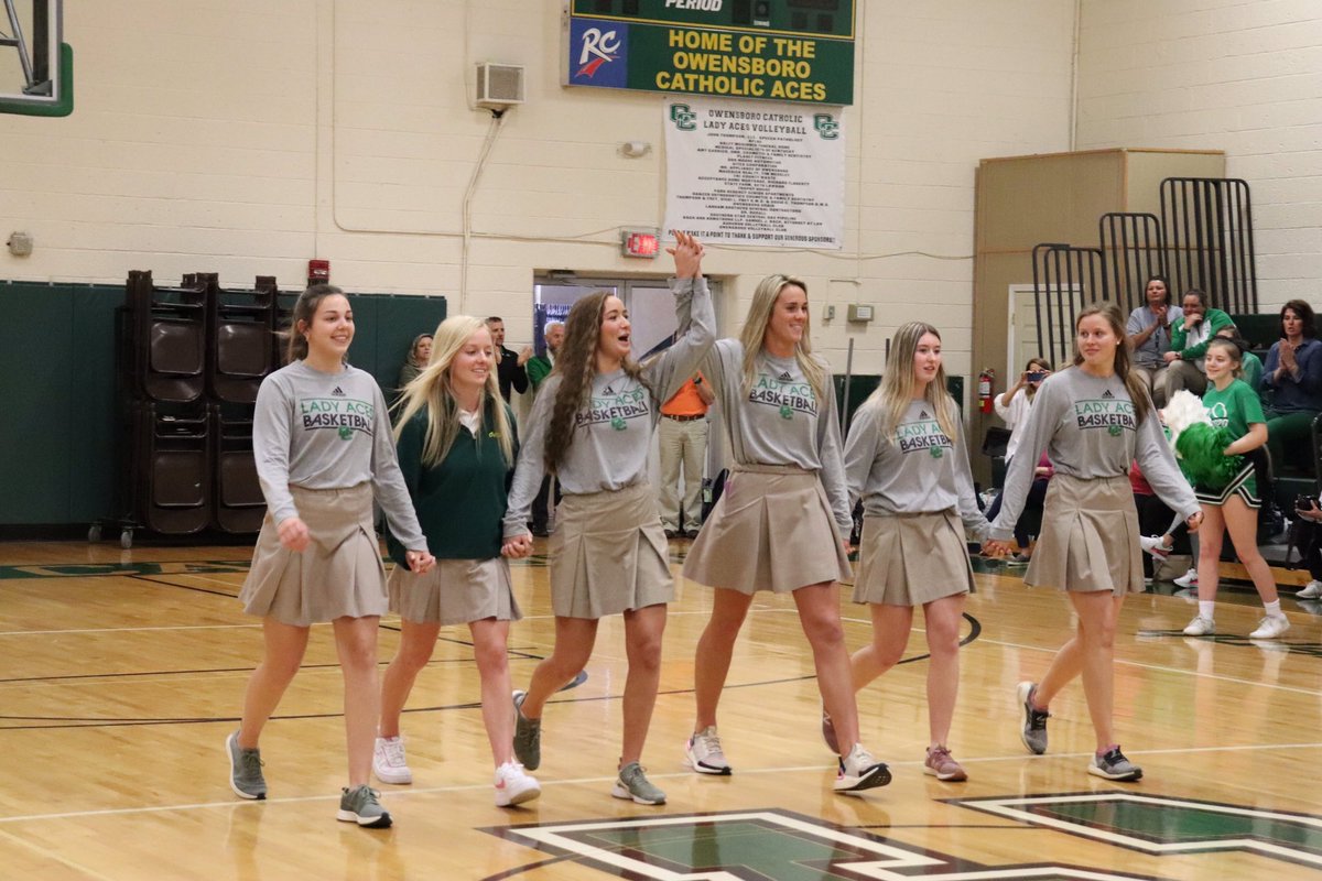 OCathLadyAces's tweet photo. Would like honor our six seniors on their accomplishments for the last four yrs @ocsaces 
Overall Record-100-40
3rd Region 66-6 
9th District 33-3 
@hannahemckay @sgharvey4 @carolinereid_14 @ighenning4 @lilycmoore &amp; Randchelle Johnson https://t.co/lxr6DrAchn