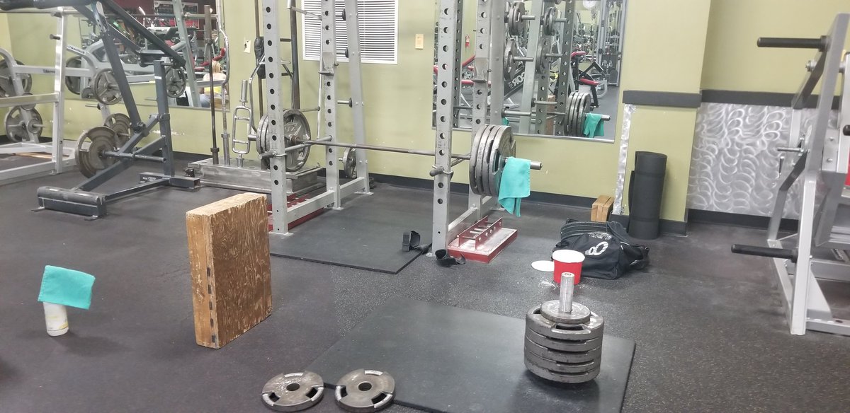 mark_n25's tweet photo. Thursday morning Shenanigans !!! Let's pull some heavy shit !!!#grindhardeveryday #lovethepain #rebuilding #LiftingforB #Bstrong #Whitleystrong https://t.co/H9BLNGBT8v