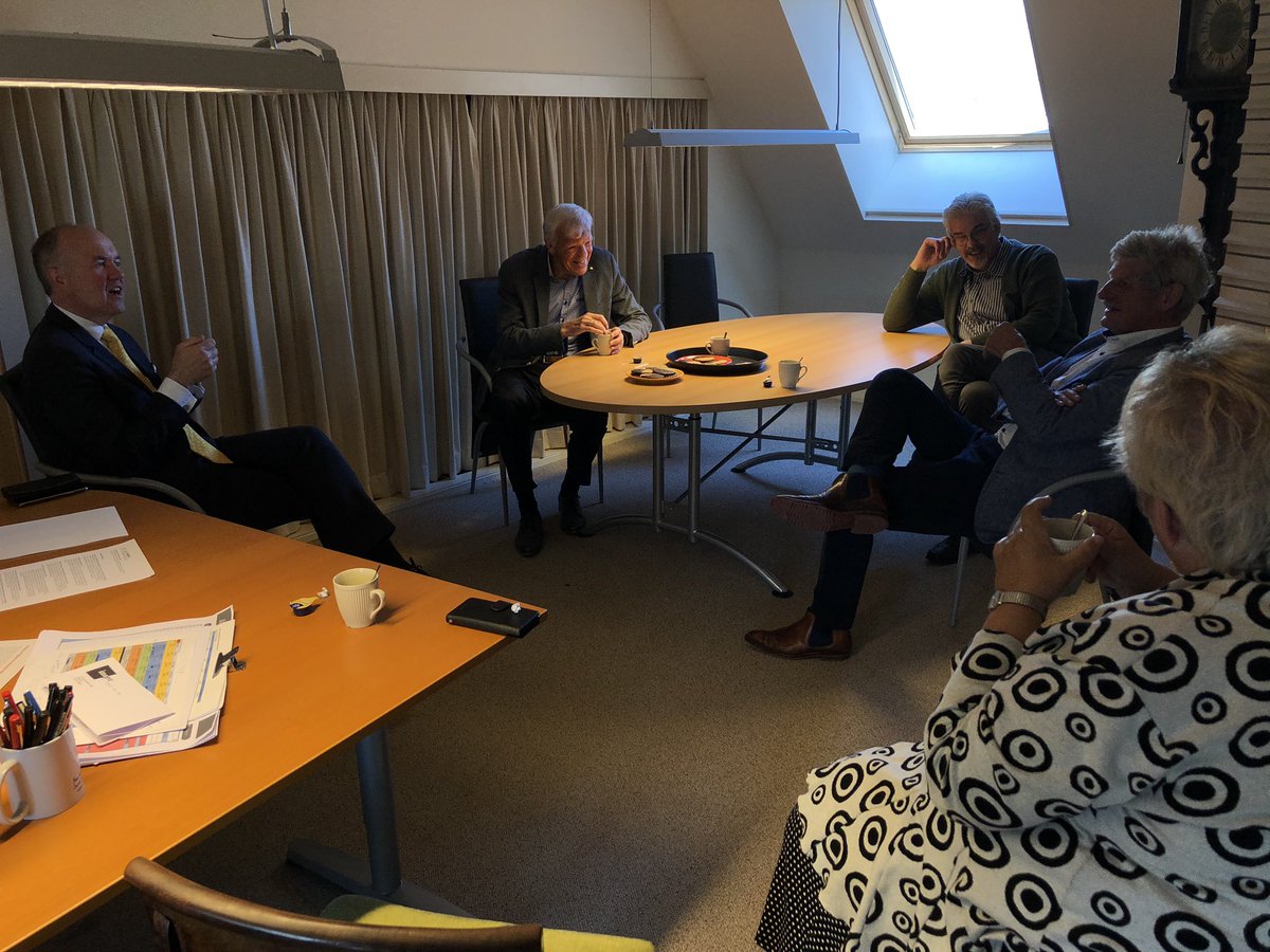 De coronacrisis stelt 25 musea yn de noardeasthoeke op de proef. No ticht en gjin ynkomsten, aanst iepen mei oanpassings sa as routings en max tal besikers. Gearwurking biedt útkomst. Op besite yn it leaflike #dokkum by Hans Groeneweg <a href="/museumdokkum/">Museum Dokkum</a> <a href="/noardeast/">Gemeente Noardeast-Fryslân</a> <a href="/PytsjedeGraaf/">Pytsje de Graaf</a>