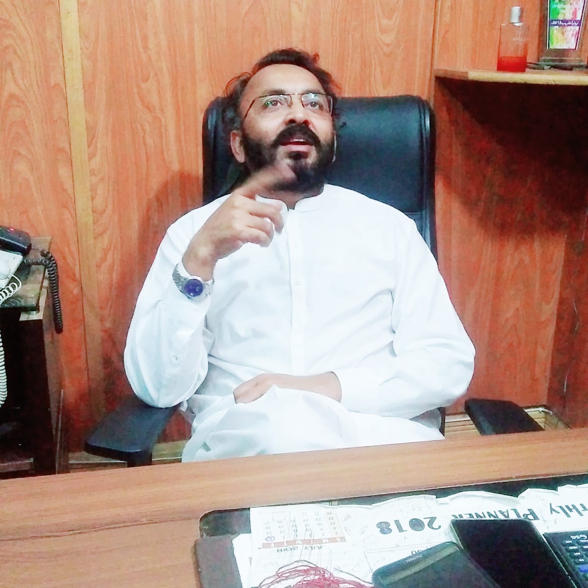 CMCCMultan's tweet photo. اللہ نے انسان کے ہاتھ صرف نیت اور کوشش دی ہے،
کامیابی اللہ تعالیٰ خود دیتا ہے۔۔۔

طاہر حمید قریشی - چیئرمین وزیراعلیٰ شکایت سیل ملتان https://t.co/BOb0ipgA4Z
