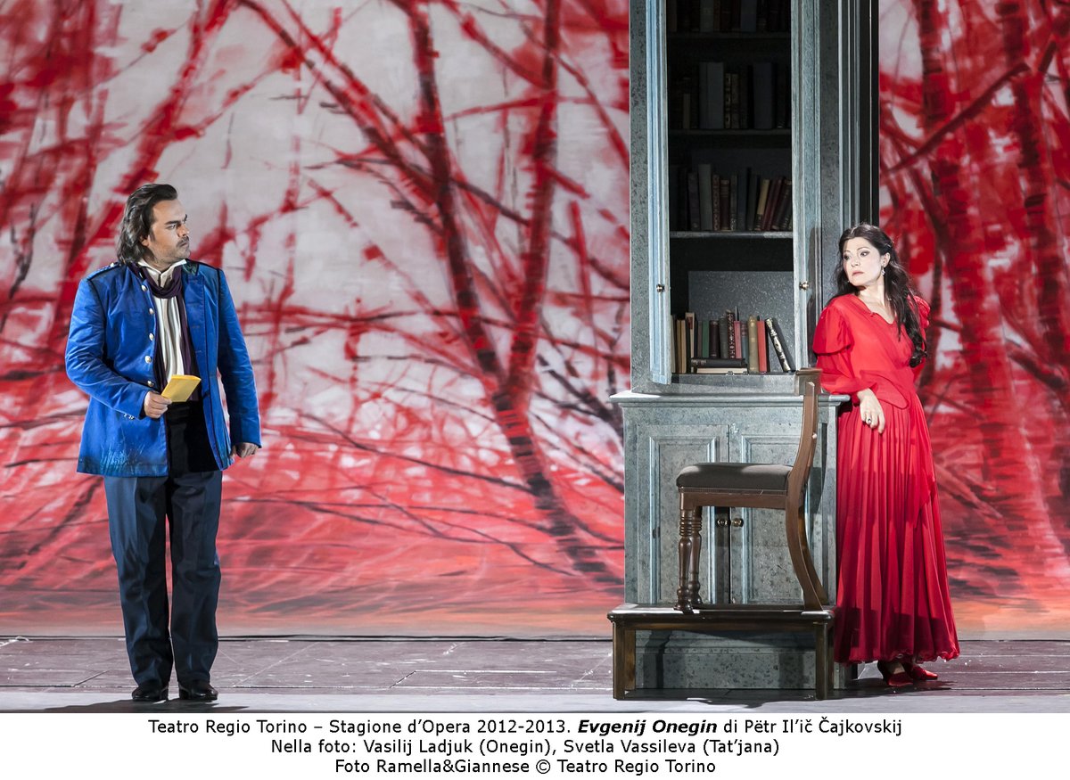 TeatroRegio's tweet photo. Nel 180�� anniversario della nascita di #Čajkovskij celebriamo il grande compositore russo con la puntata di #PrimadellaPrima dedicata all'#EvgenijOnegin firmato da @kasperholten e diretto da @NosedaG nel 2013.
Rivedila su @RaiPlay ⏩ https://t.co/hcgHIR9eTW
#operaonthesofa https://t.co/5dEAuT57SS