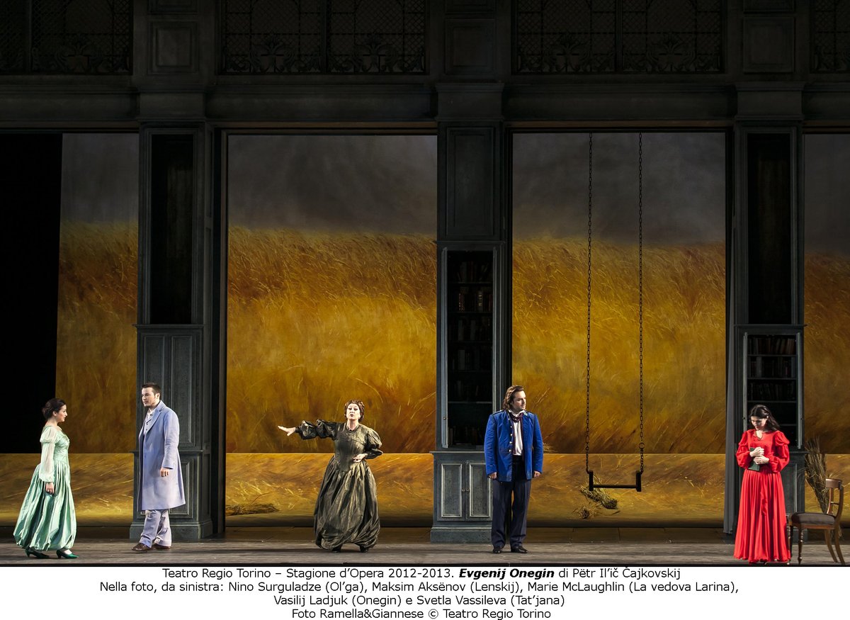 TeatroRegio's tweet photo. Nel 180�� anniversario della nascita di #Čajkovskij celebriamo il grande compositore russo con la puntata di #PrimadellaPrima dedicata all'#EvgenijOnegin firmato da @kasperholten e diretto da @NosedaG nel 2013.
Rivedila su @RaiPlay ⏩ https://t.co/hcgHIR9eTW
#operaonthesofa https://t.co/5dEAuT57SS