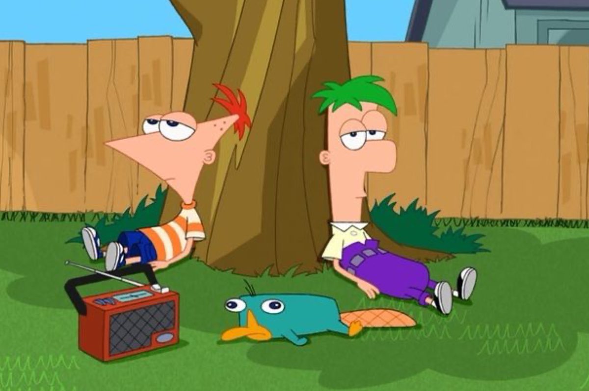 Fera_50's tweet photo. Quarentena foi uma desculpa do governo para tentar realizar o sonho da galera de ter os 3 meses de férias do Phineas e Ferb https://t.co/HDJMYSnBHu