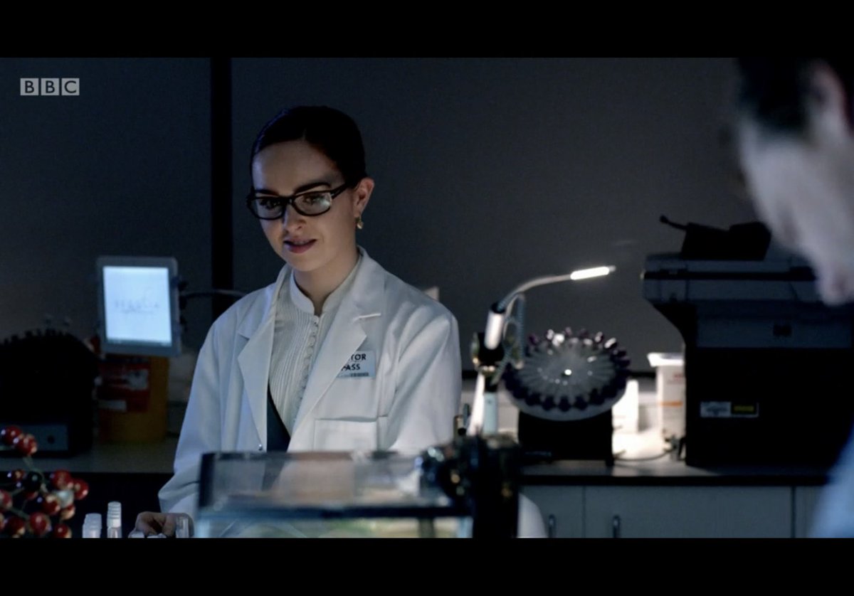JermainJulien's tweet photo. #WolvesAmongUs
@louisacburnham plays star struck so well. Which sells the power and influence of Kincaid, when @shaundooley, is playing down his power and influence at this point. Itโs a beautiful balance. We did an edit overlay for the DNA pinch and zoom into thin air. https://t.co/JCJBn9ef9F