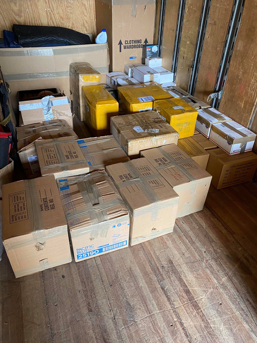 TheMeitheal's tweet photo. #TheMeitheal Week 2&3: We were blown away by individuals in the #IrishAmerican community rallying to get supplies. The Wilkins sisters from Cork gathered 15,000+ gloves from small businesses, Belfast Salon Owner Maria Reynolds collected donations in Yonkers at Complexions Beauty https://t.co/Xa2JaZC6yV