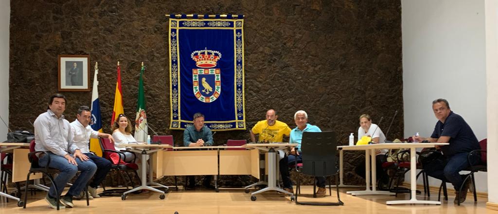 La Asociación de Autónomos de Fuerteventura celebra la suspensión de las tasas de las terrazas anunciada por Pájara
rtvaguacabra.com/noticias/la_as…